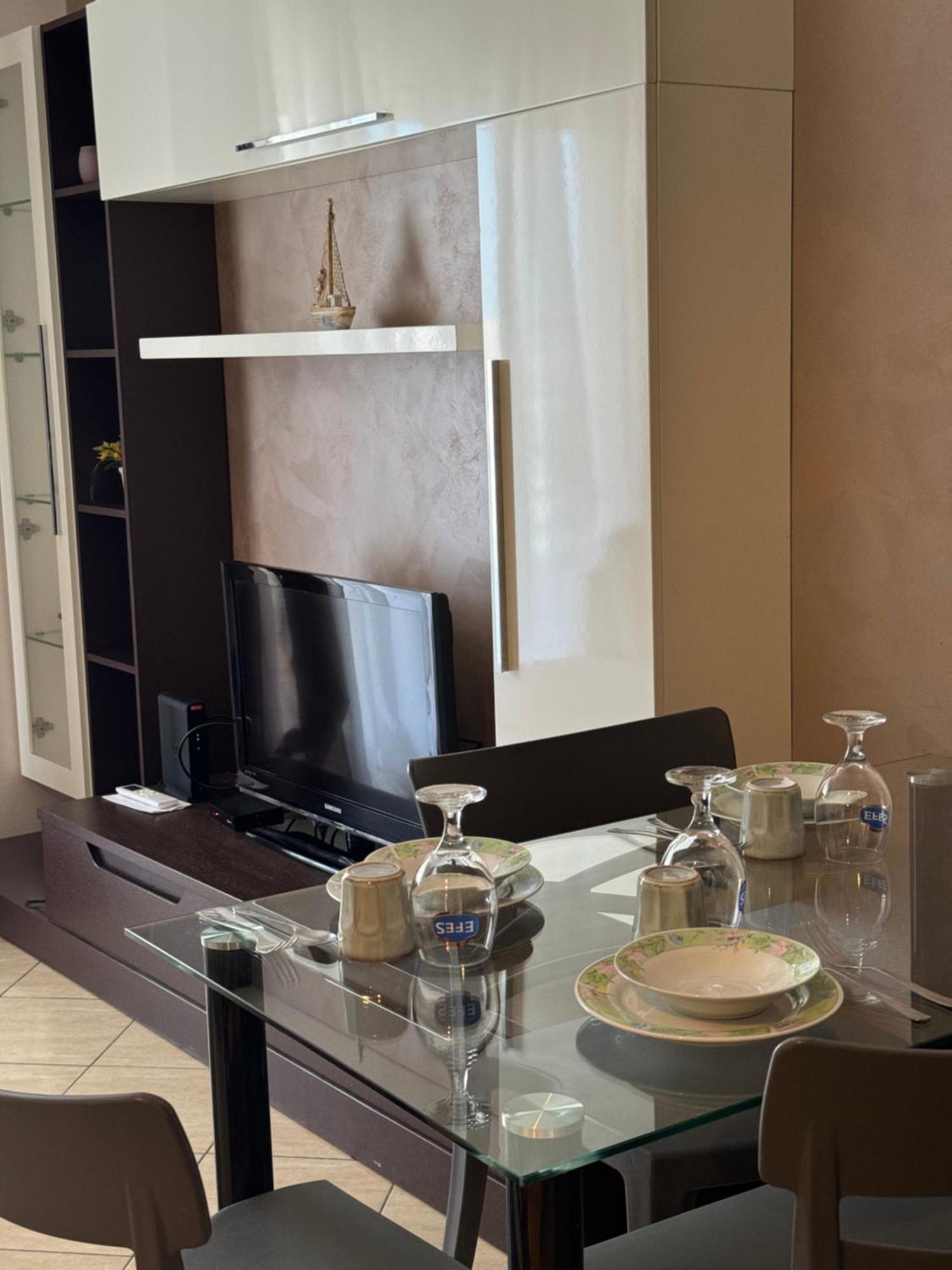 Elegant Apartment In Lungomare - N 23 Vlorë 外观 照片